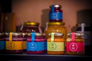 🍯 Okrem voňavých čajíkov máme pre vás aj domáce medy, ktoré si môžete kúpiť priamo u nás alebo pohodlne cez web. 🛒✨...